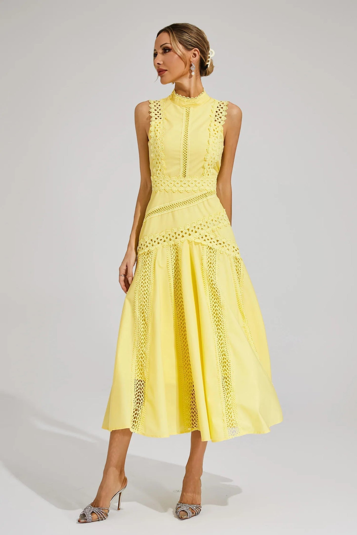 Quiro Madison Lace Midi Dress – Elegant Sleeveless Fit for Weddings & Events