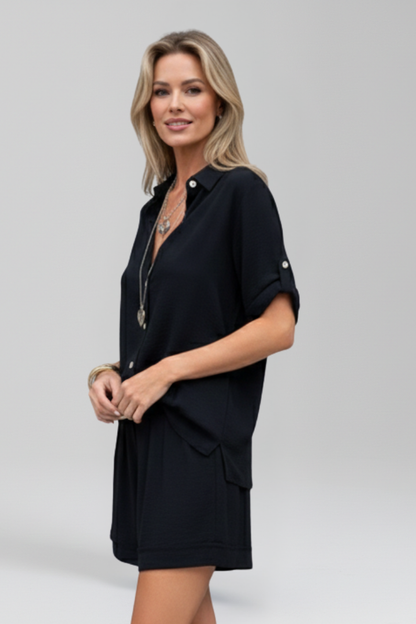 Chic Women's Button-Front Jumpsuit with Short-Leg Silhouette