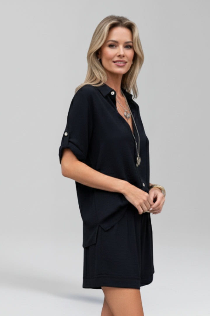 Chic Women's Button-Front Jumpsuit with Short-Leg Silhouette
