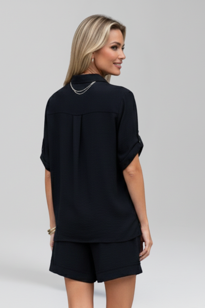 Chic Women's Button-Front Jumpsuit with Short-Leg Silhouette