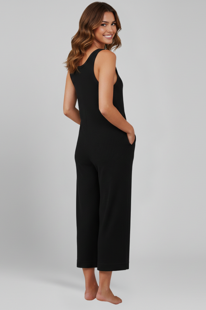 Quiro Button-Front Jumpsuit with Pockets – Sleek V-Neck Everyday Style