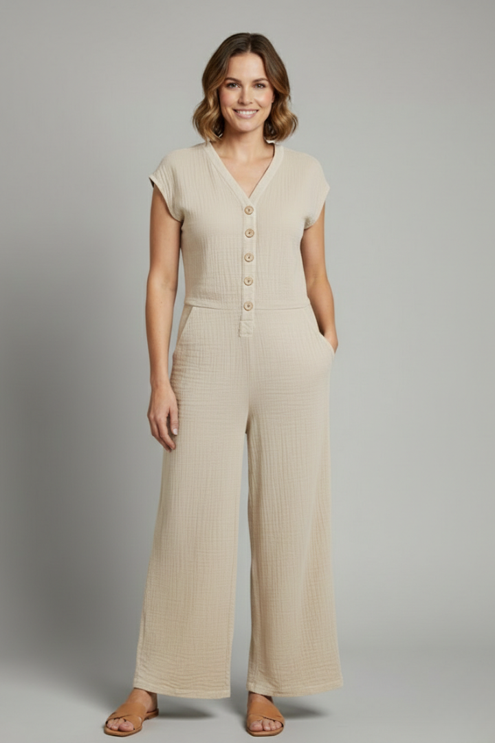Chic Women's Button-Front Jumpsuit with Wide-Leg Silhouette