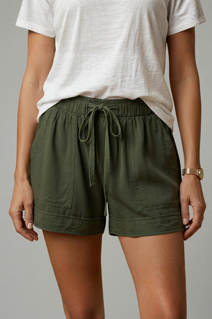 Quiro Relaxed-Fit Drawstring Shorts – Custom Comfort with Side Pockets