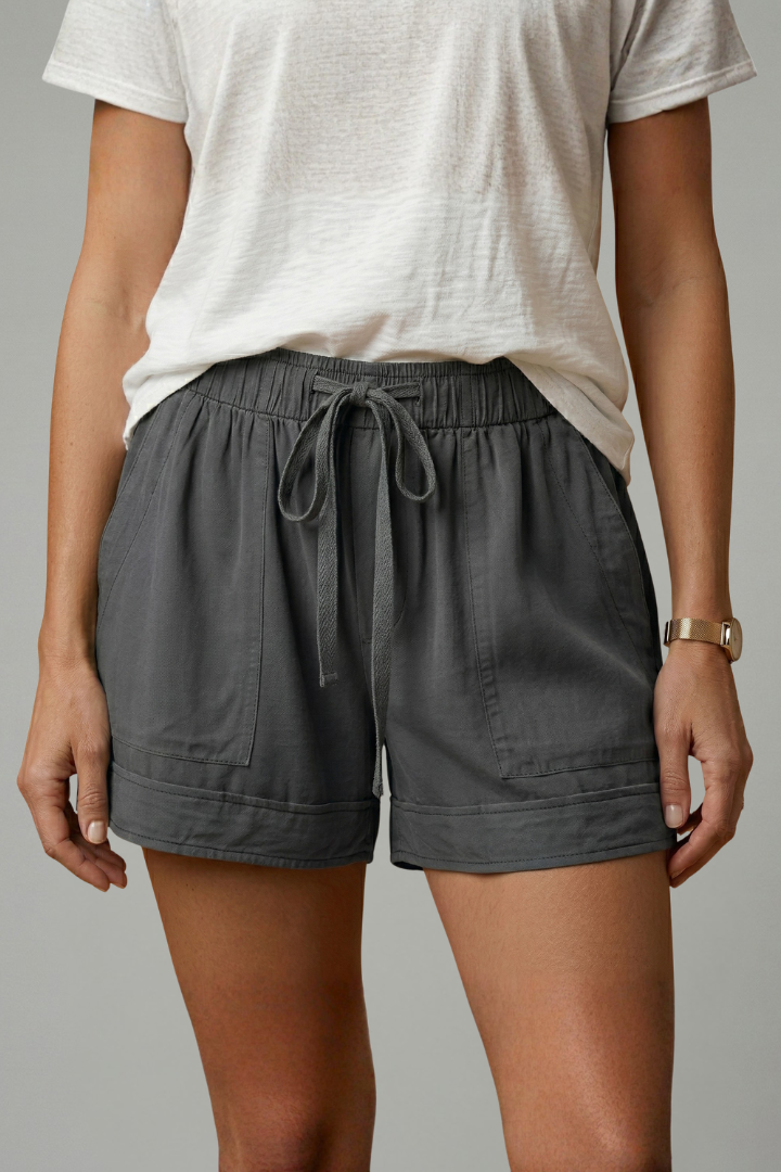 Quiro Relaxed-Fit Drawstring Shorts – Custom Comfort with Side Pockets