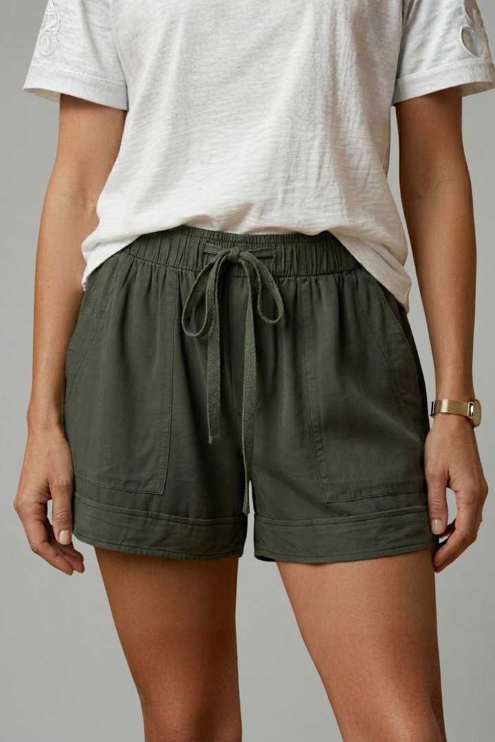 Quiro Relaxed-Fit Drawstring Shorts – Custom Comfort with Side Pockets