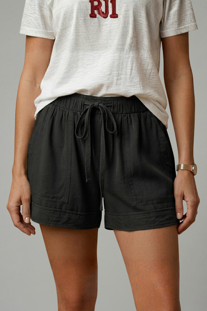 Quiro Relaxed-Fit Drawstring Shorts – Custom Comfort with Side Pockets