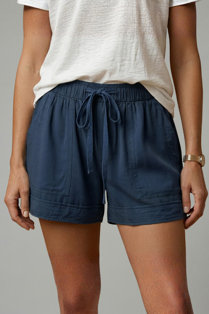 Quiro Relaxed-Fit Drawstring Shorts – Custom Comfort with Side Pockets