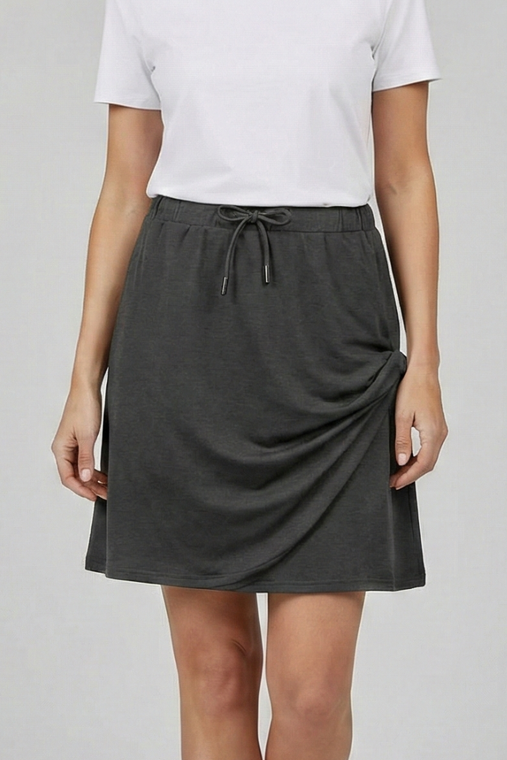 Quiro Drawstring-Waist Skirt – Built-In Shorts for All-Day Versatile Wear
